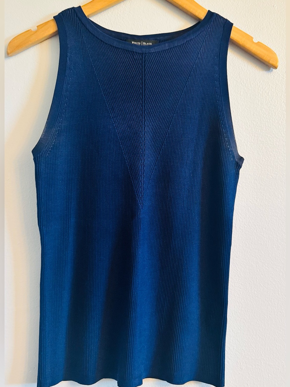 White House Black Market Ribbed Knit Tank M Navy Blue WHBM EUC